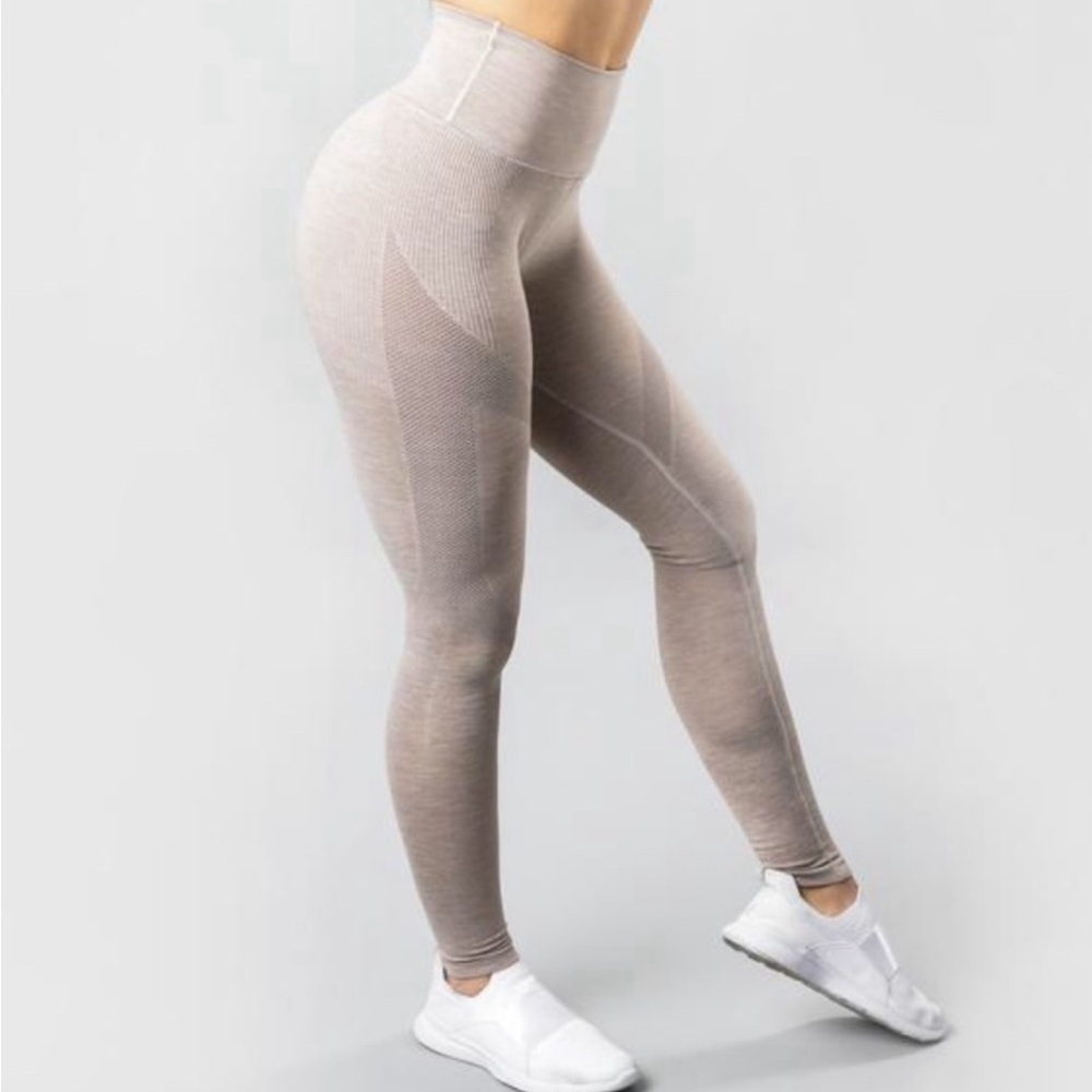 Alphalete leggings - Picture 2 of 5